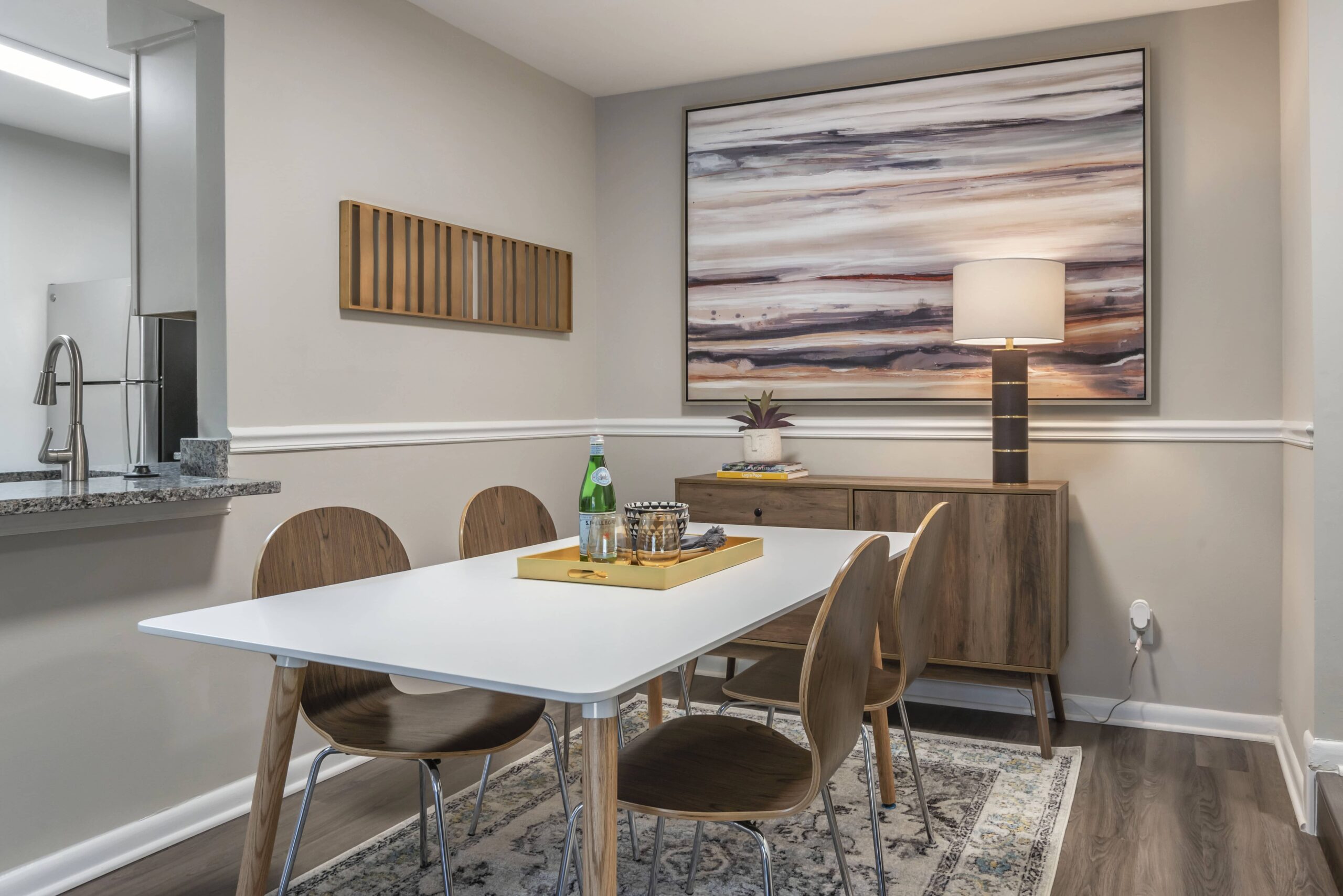 Image of dining room area in Assembly Manassas