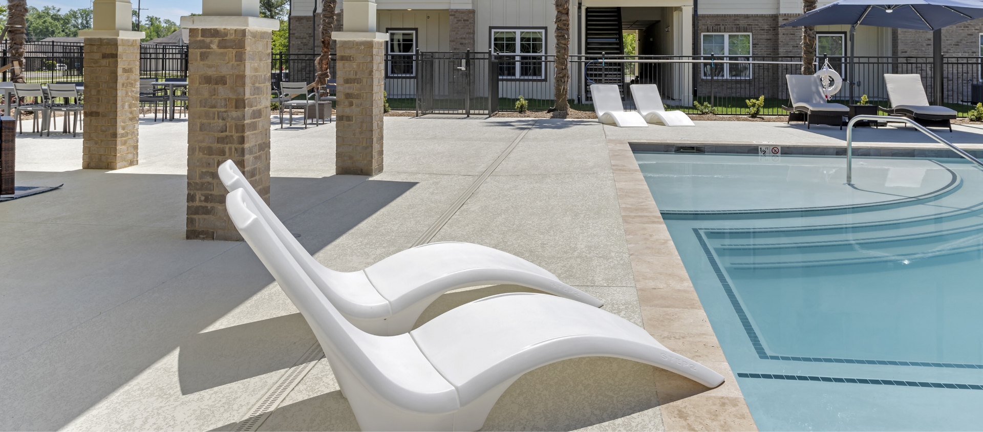 pool - outdoor living area